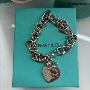 NWT SILVER TIFFANY AND CO HEART TAG BRACELET 7.5 IN.